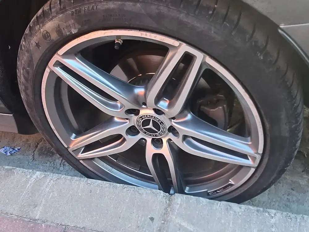 MERCEDES clase e - Foto 19 | Clidrive