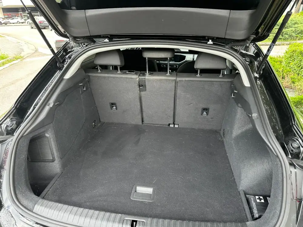 AUDI q3 sportback