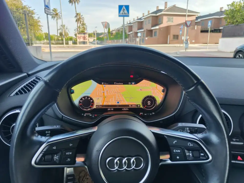 AUDI tt