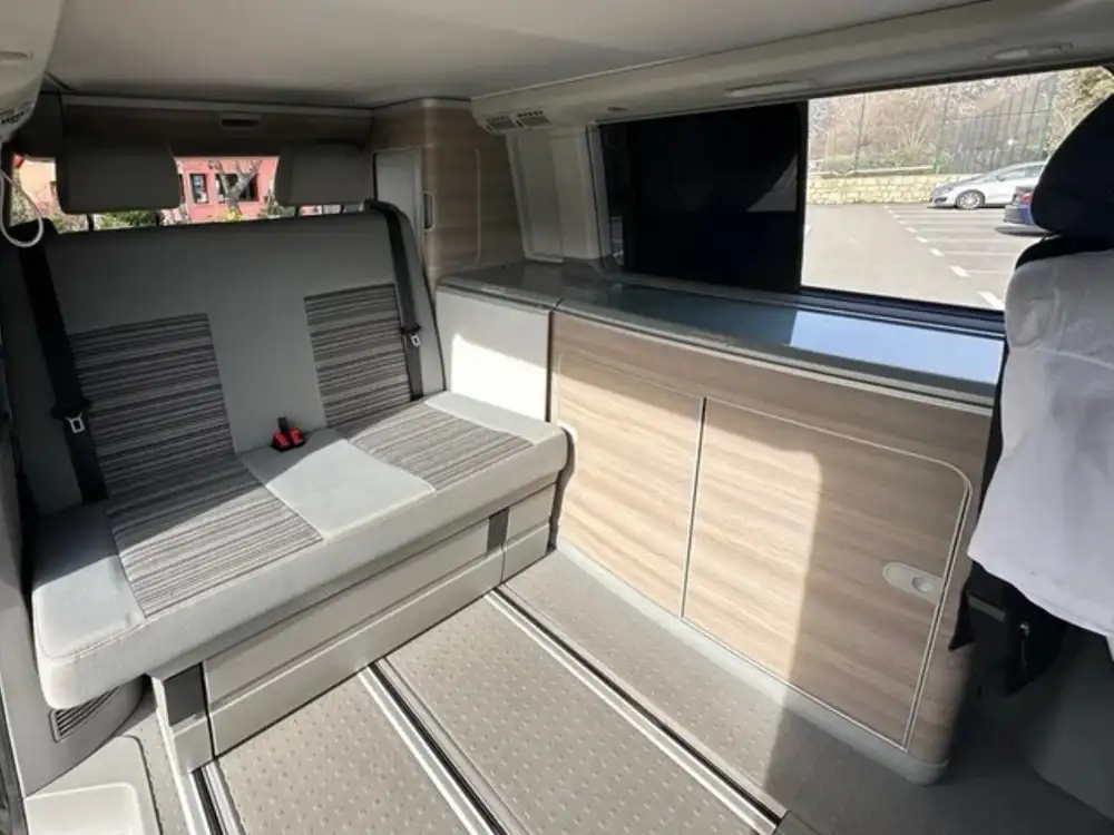 VOLKSWAGEN california