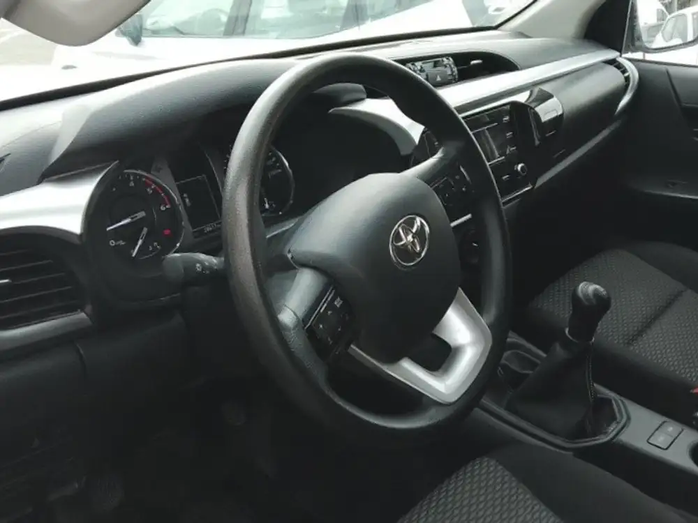 TOYOTA hilux - Foto 8 | Clidrive