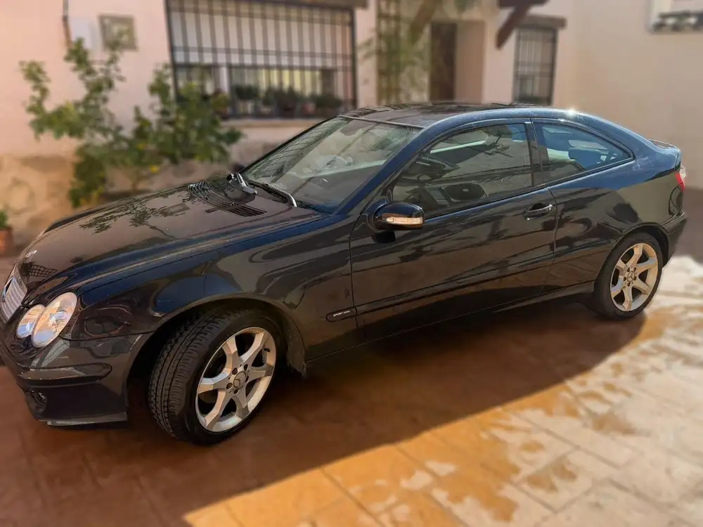 MERCEDES clase c