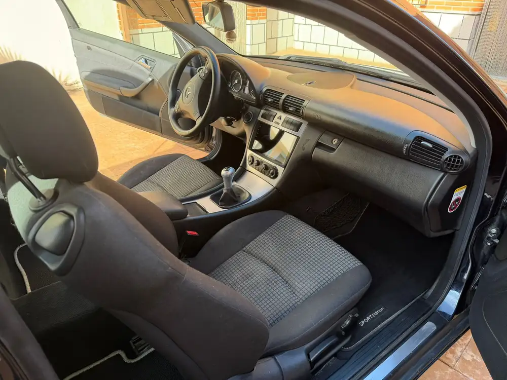 MERCEDES clase c