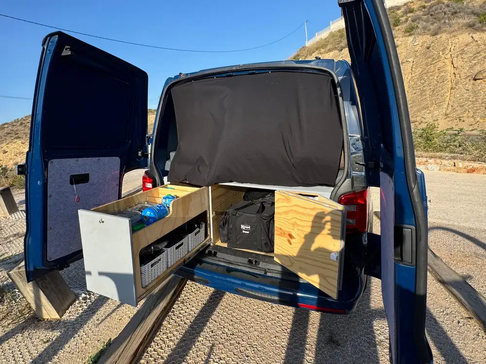 VOLKSWAGEN transporter