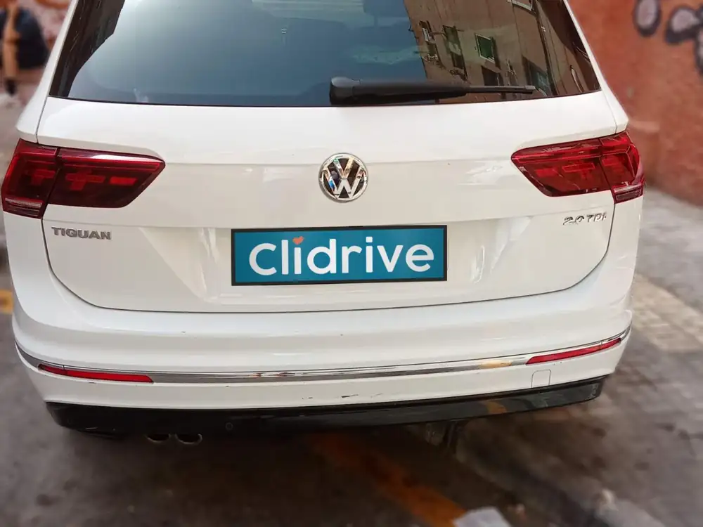 VOLKSWAGEN tiguan