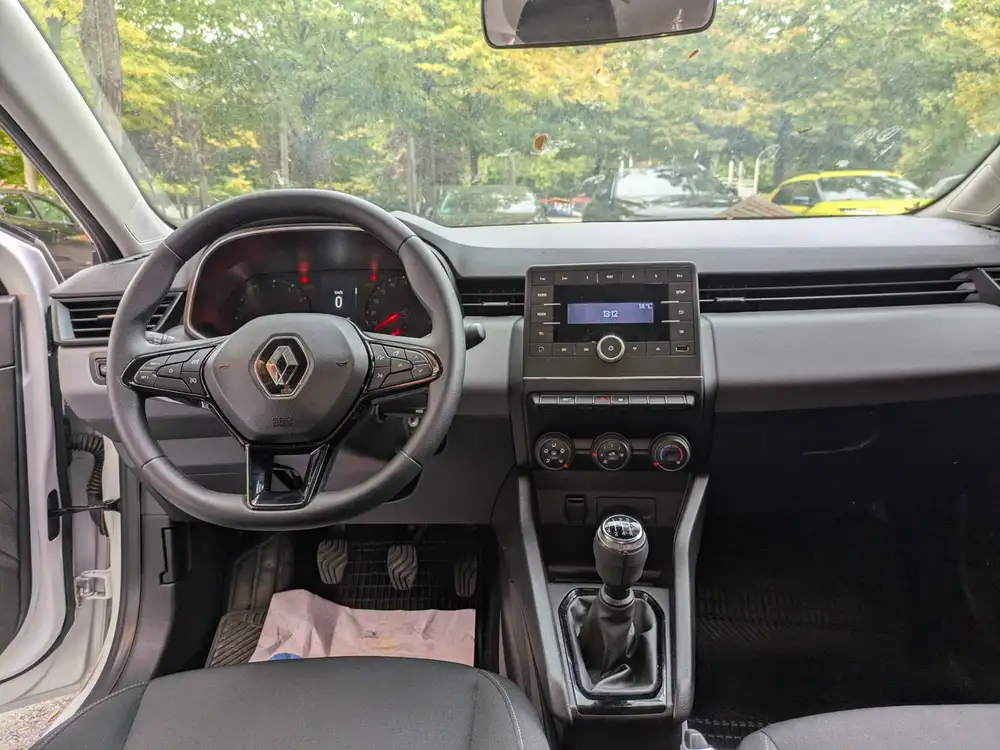 RENAULT clio