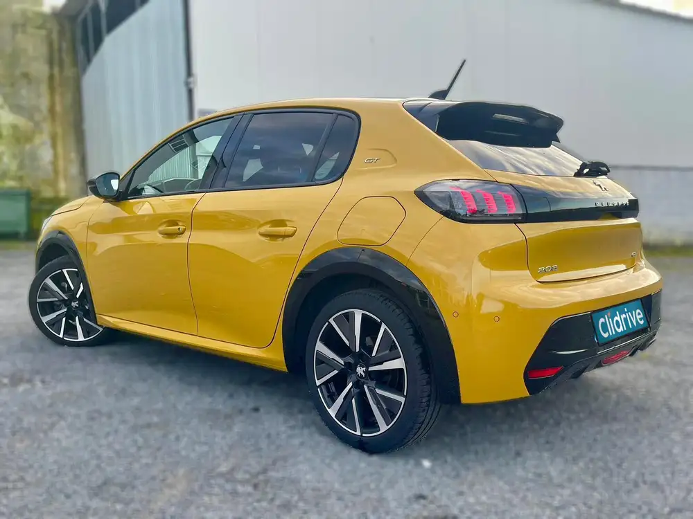 PEUGEOT 208