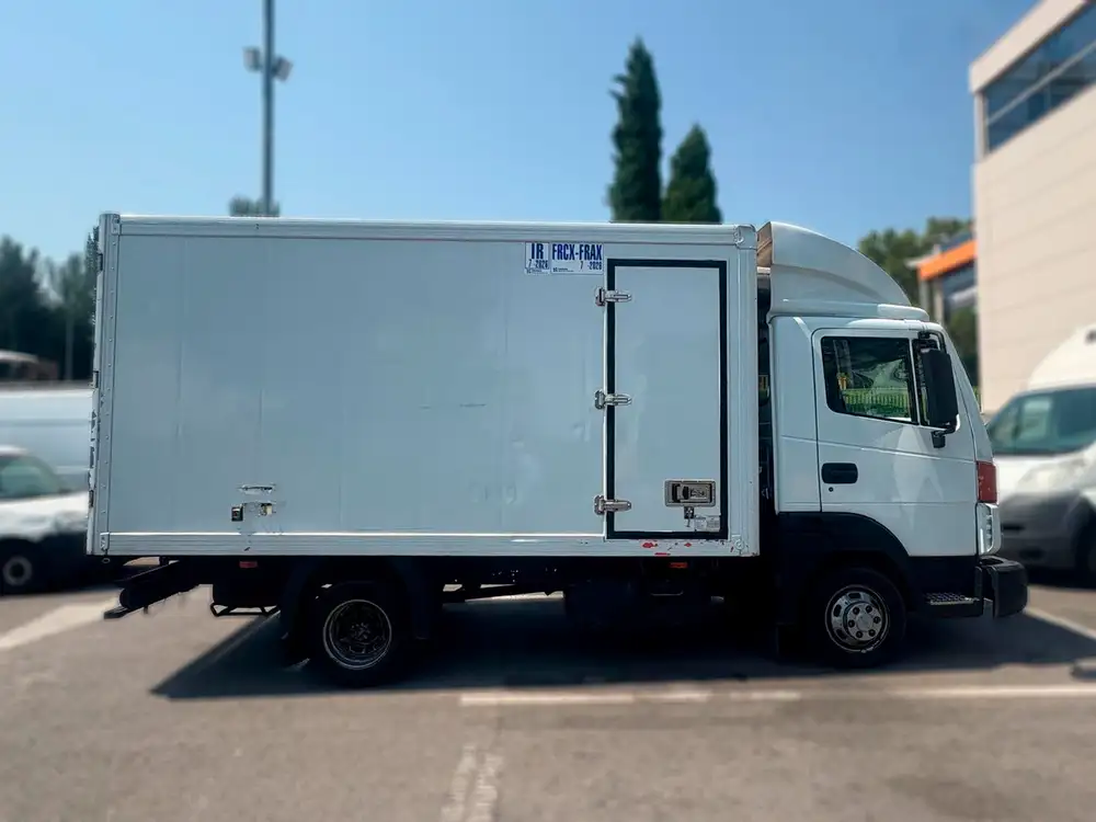 NISSAN cabstar
