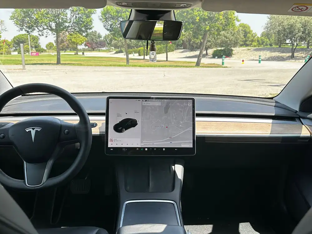 TESLA model 3