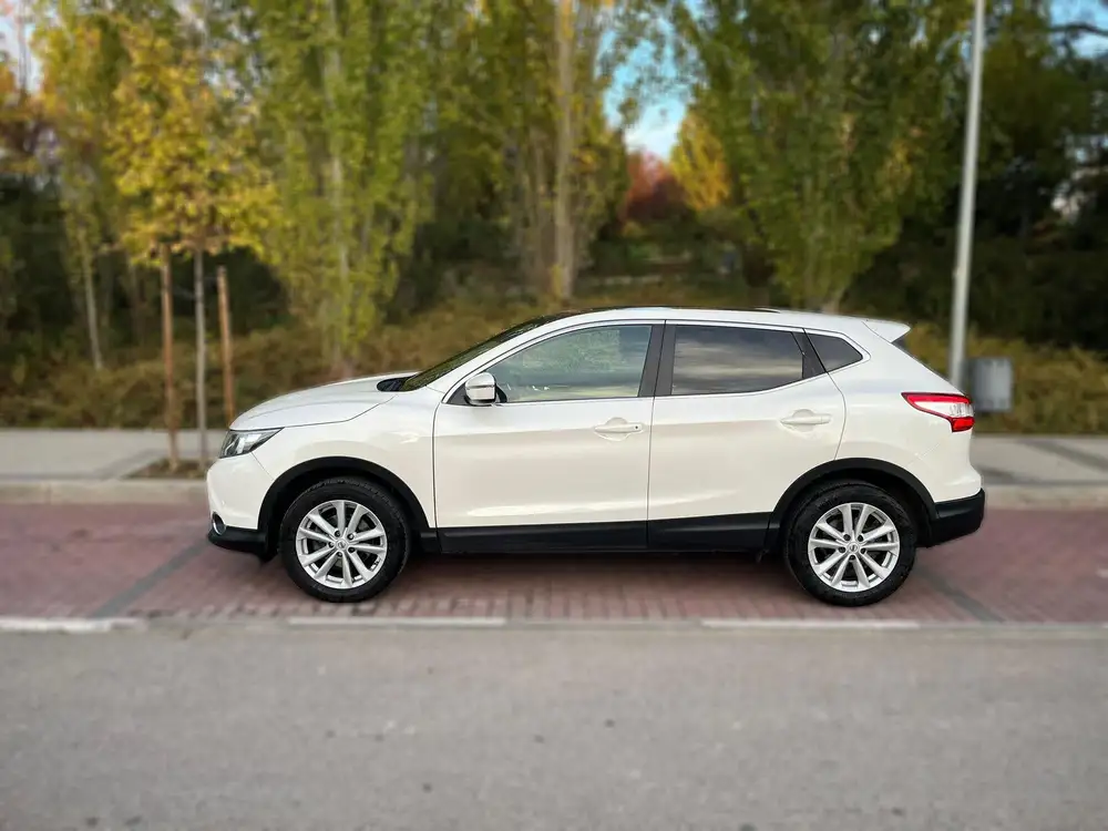 NISSAN qashqai
