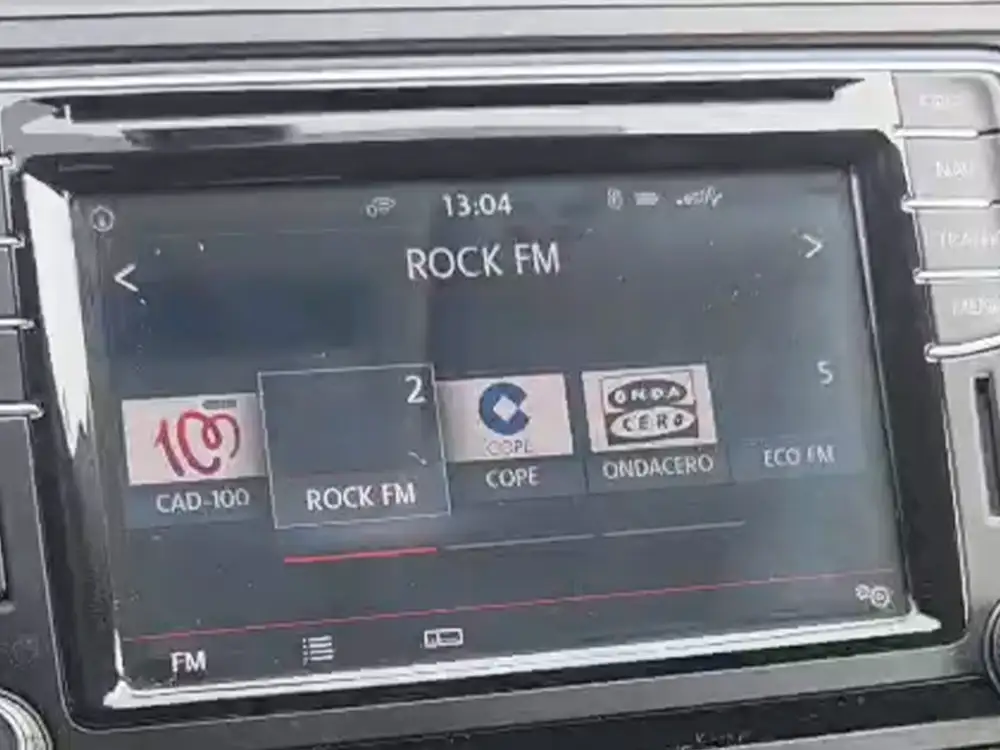 VOLKSWAGEN caravelle