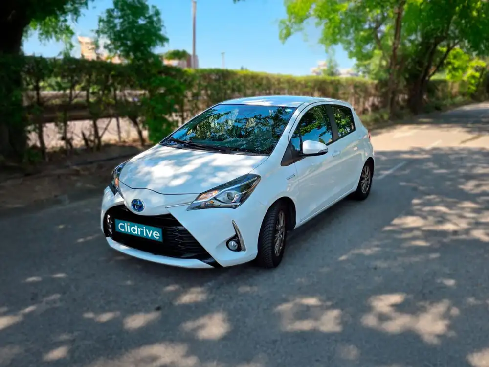 TOYOTA yaris