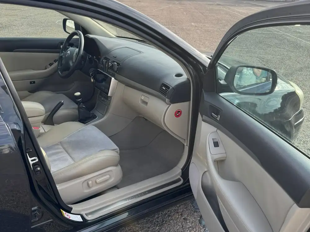 TOYOTA avensis - Foto 10 | Clidrive