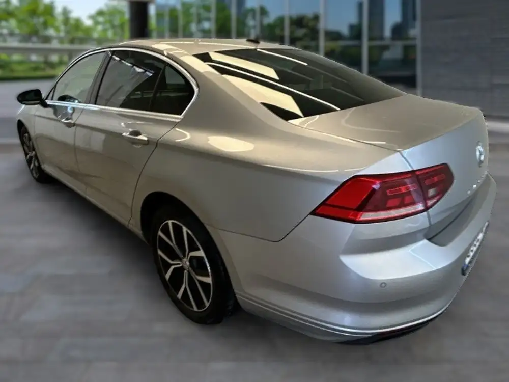 VOLKSWAGEN passat - Foto 7 | Clidrive