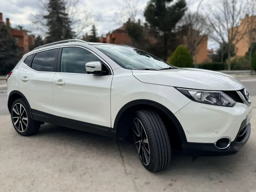 NISSAN qashqai