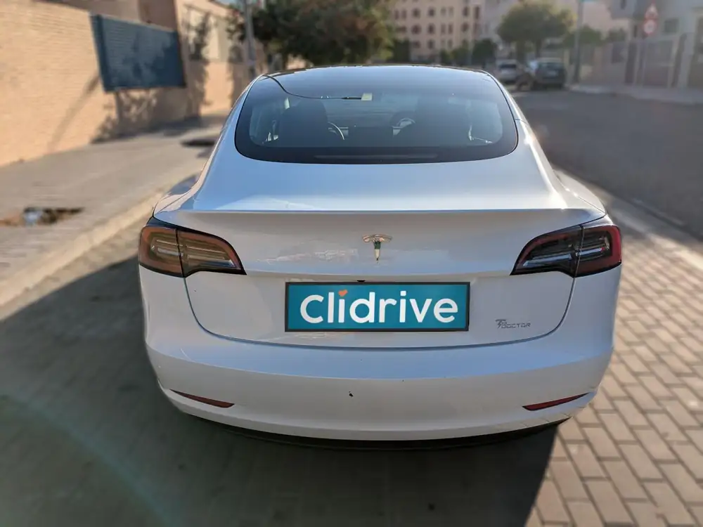 TESLA model 3