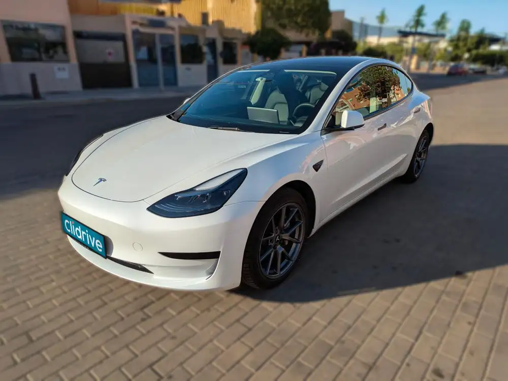 TESLA model 3