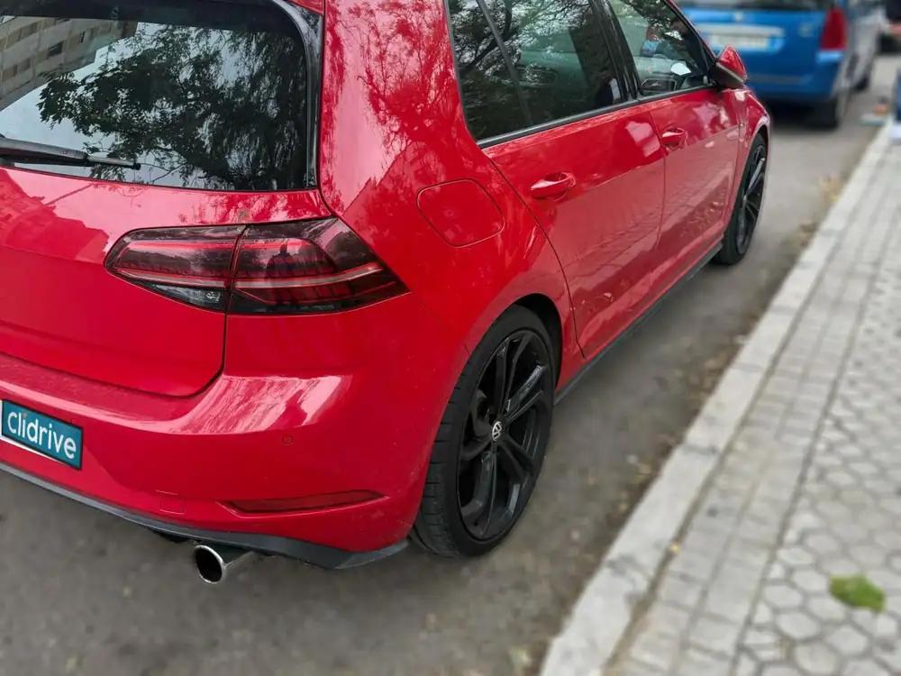 VOLKSWAGEN golf