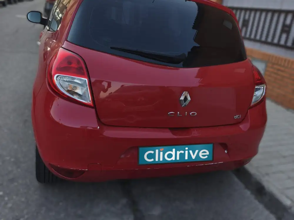 RENAULT clio