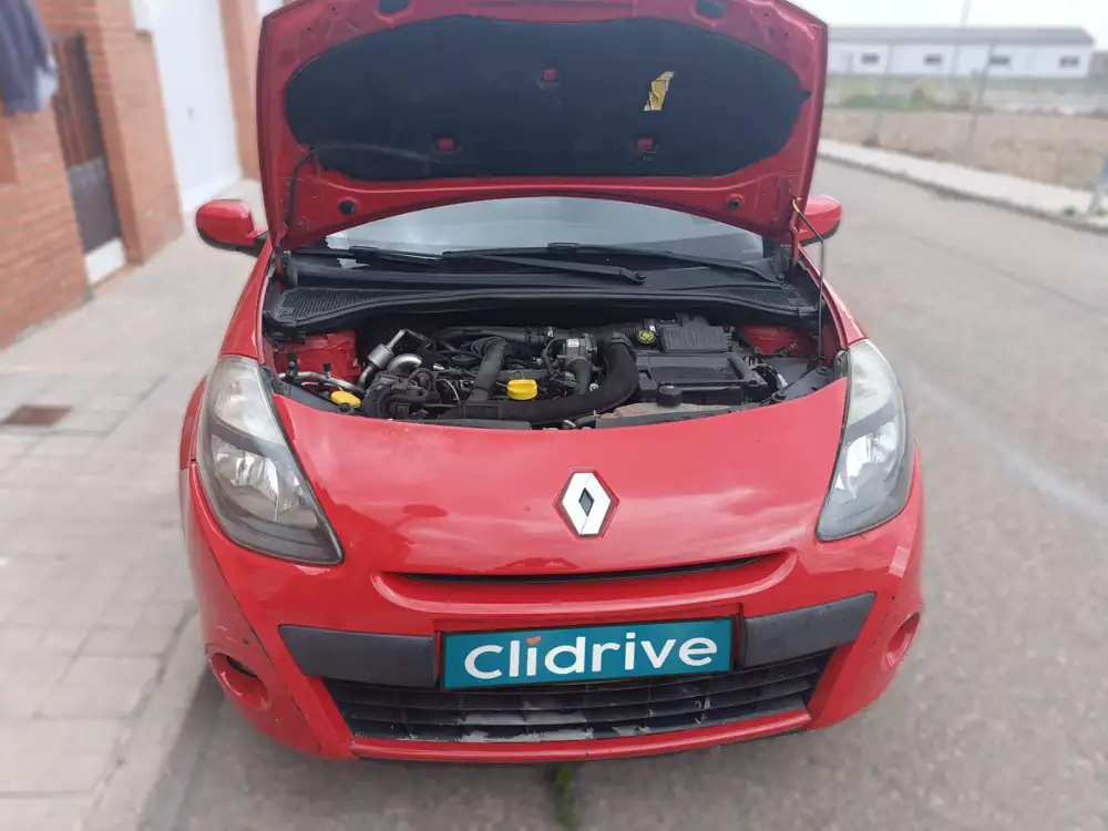 RENAULT clio