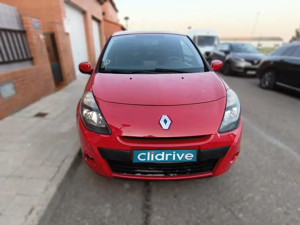 RENAULT clio