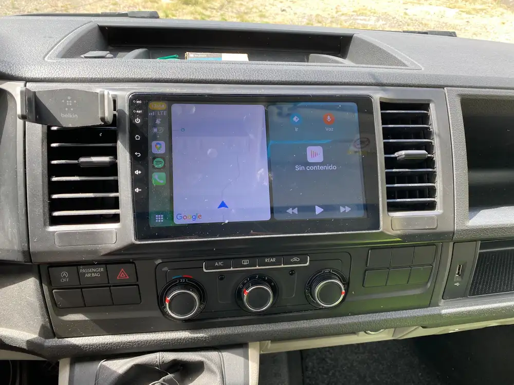 VOLKSWAGEN caravelle