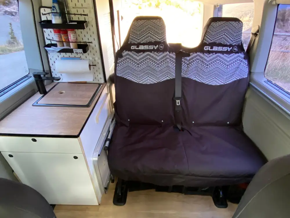 VOLKSWAGEN caravelle