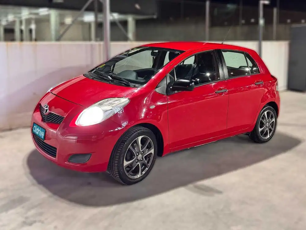 TOYOTA yaris