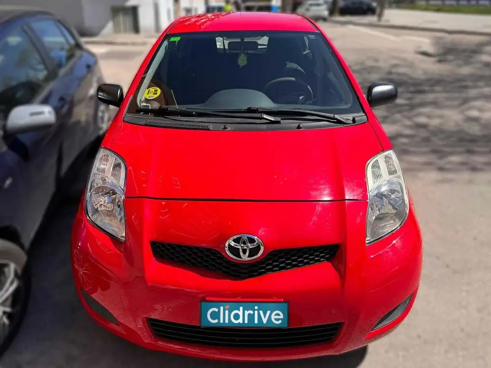 TOYOTA yaris