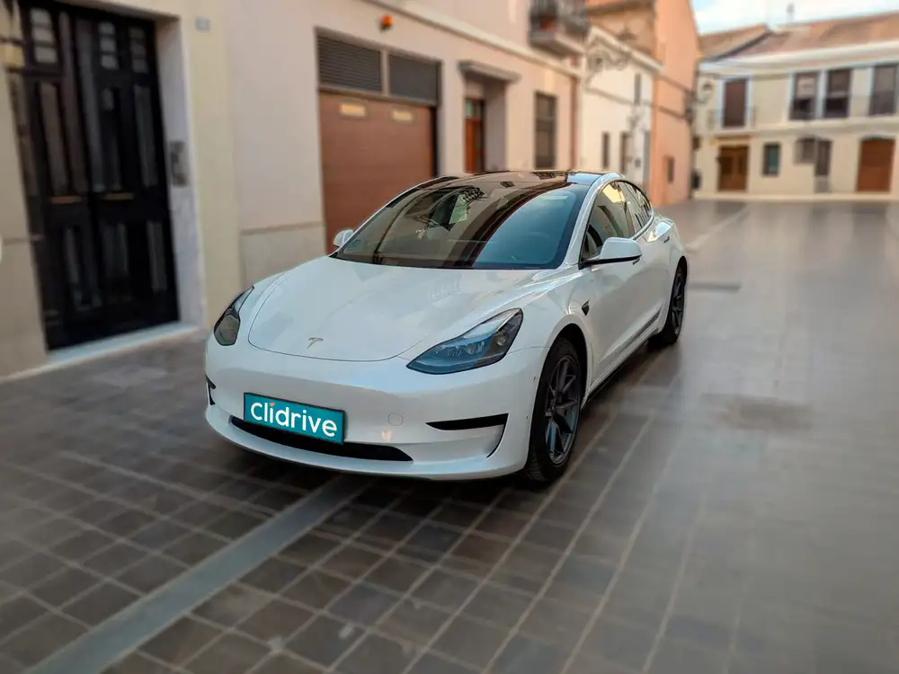 TESLA model 3