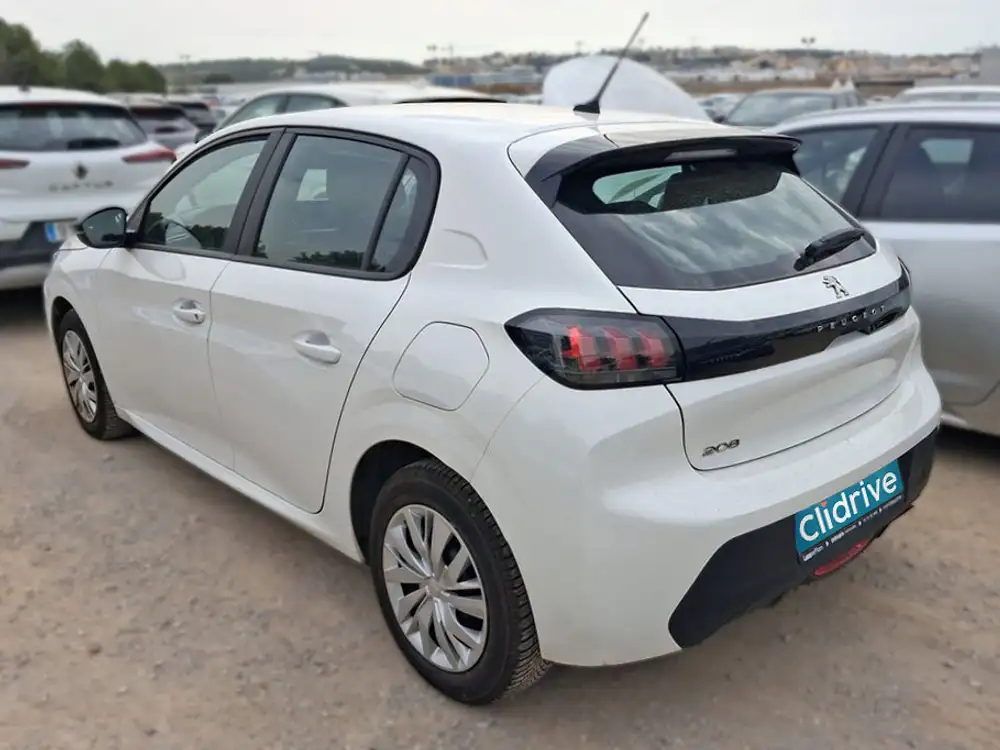 PEUGEOT 208
