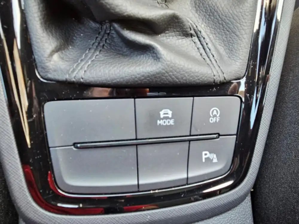 SKODA scala