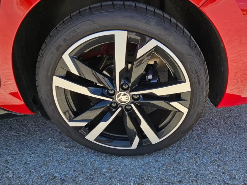 SKODA scala
