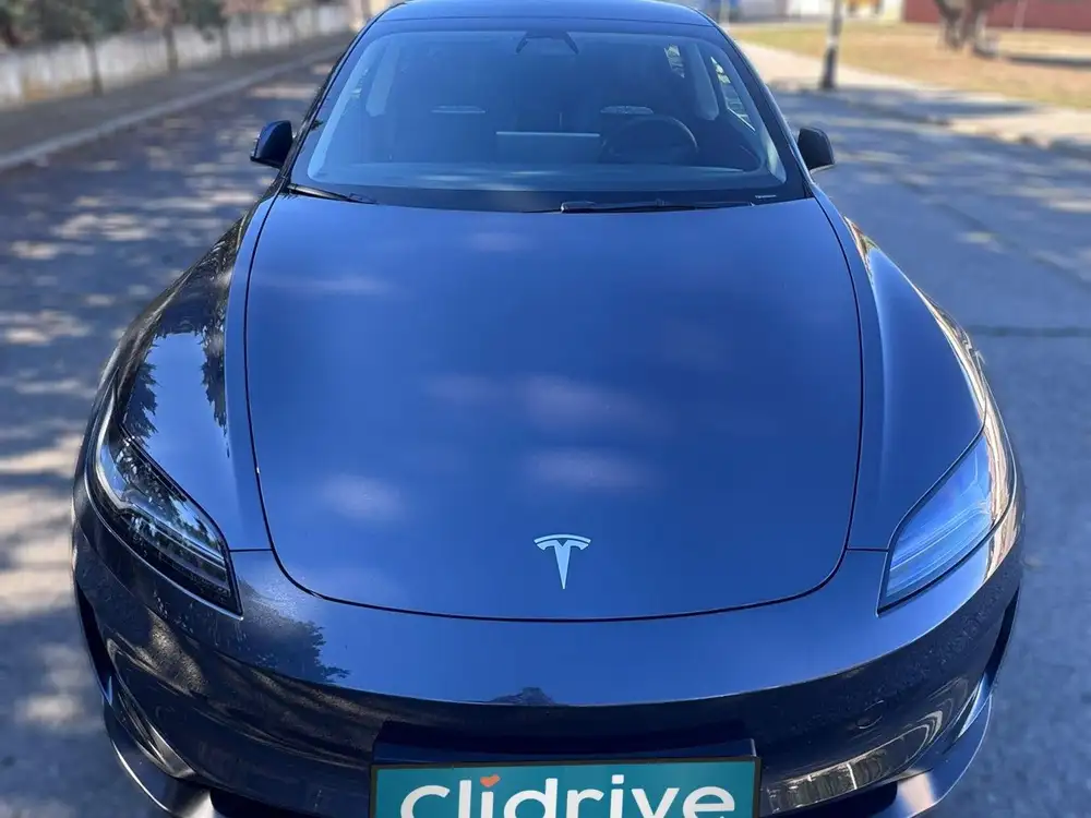 TESLA model 3