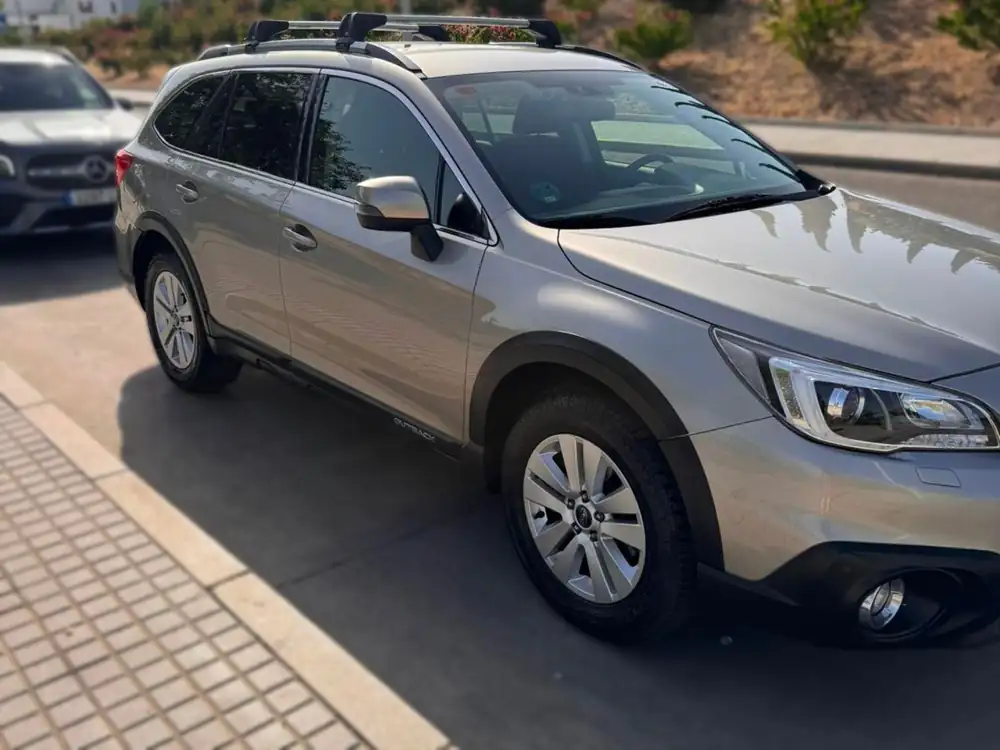 SUBARU outback