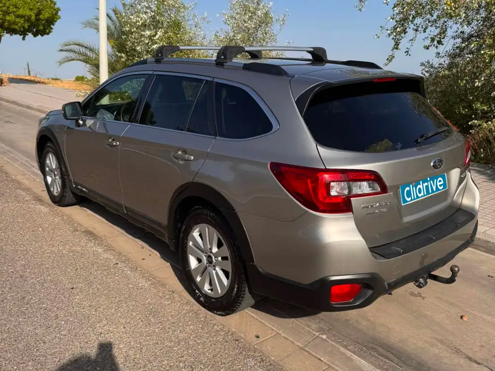 SUBARU outback