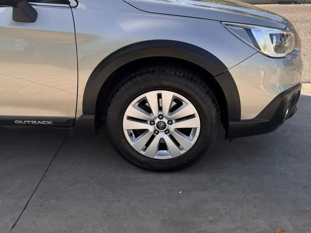SUBARU outback
