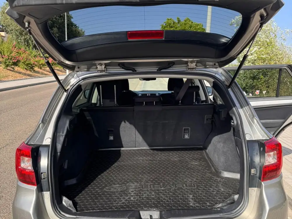 SUBARU outback