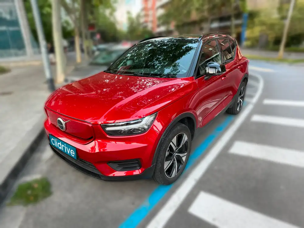 VOLVO xc40