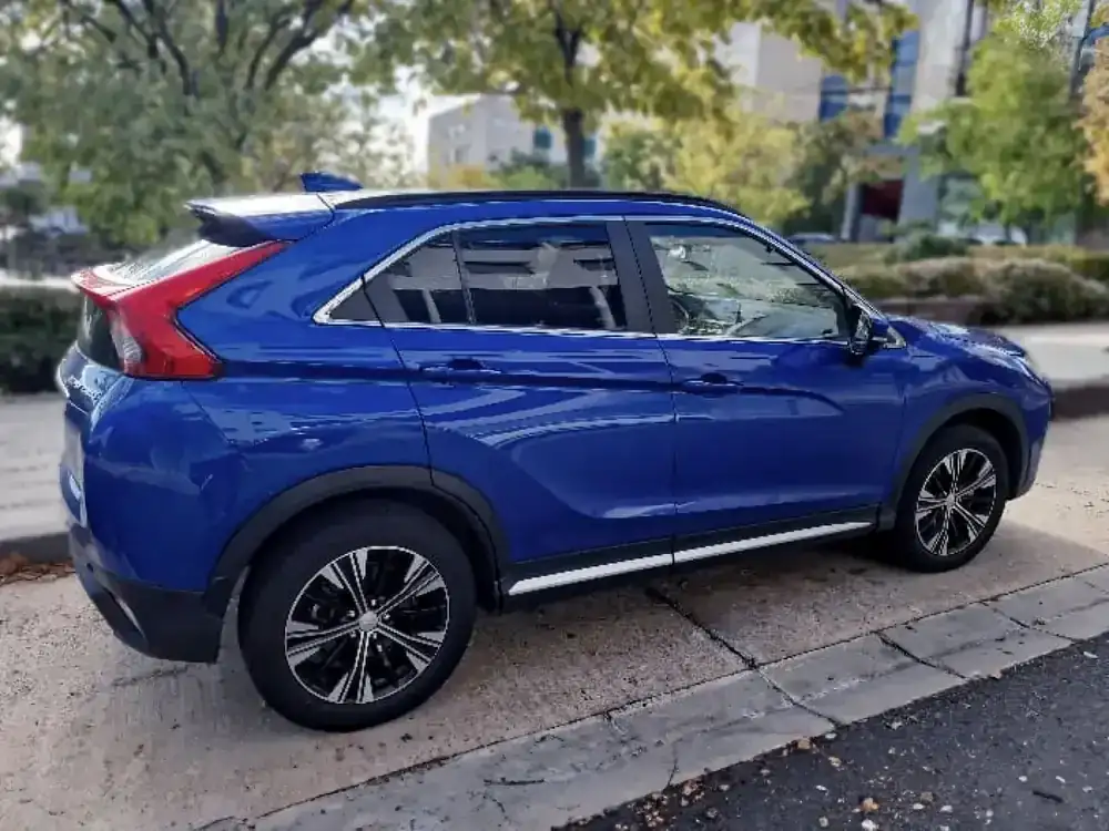 MITSUBISHI eclipse cross