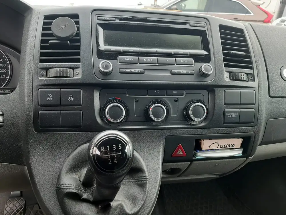 VOLKSWAGEN transporter