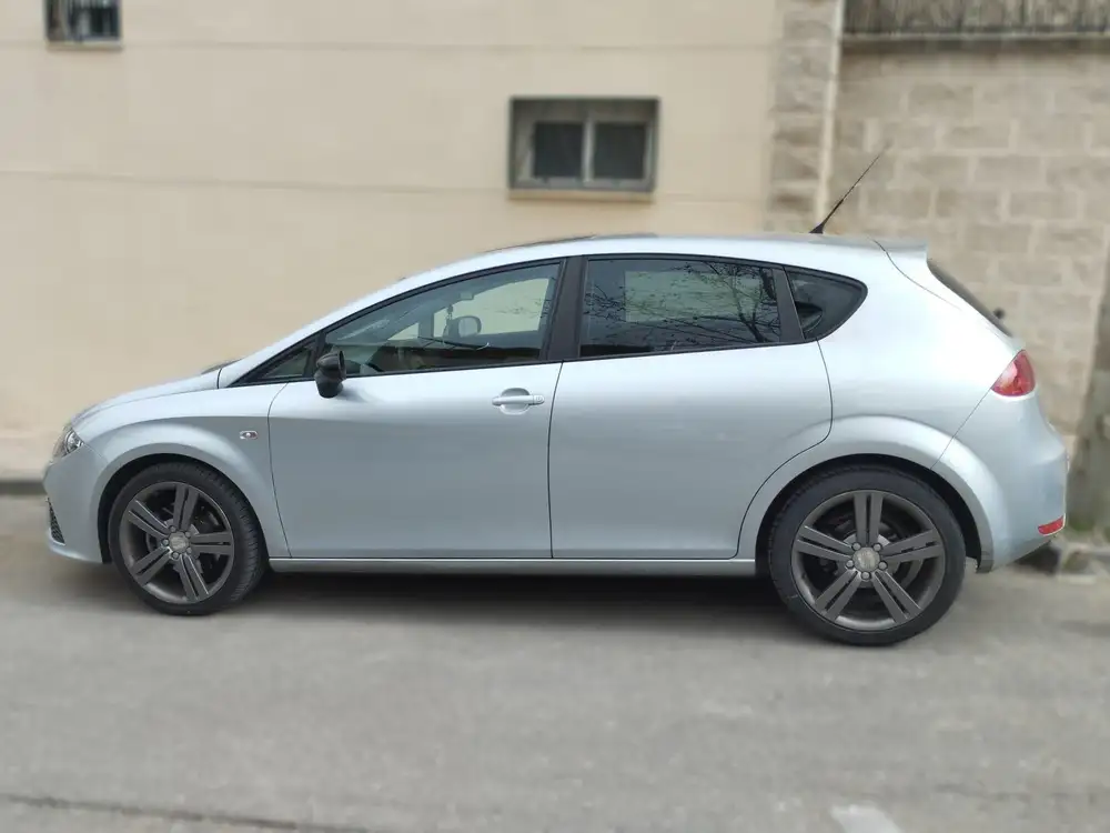 SEAT leon
