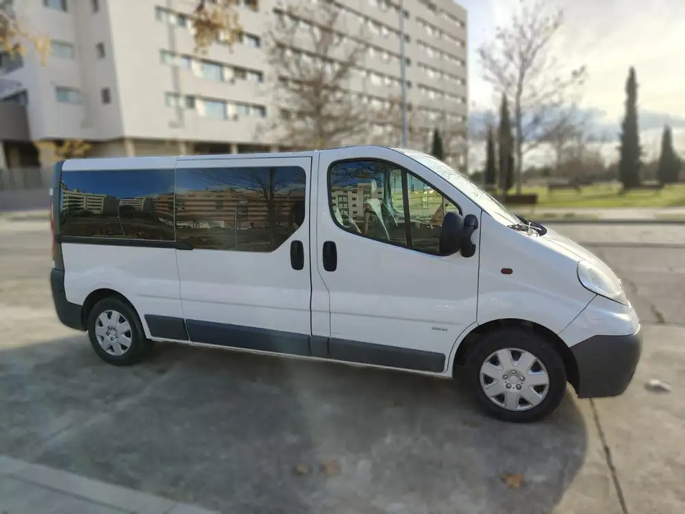 OPEL vivaro