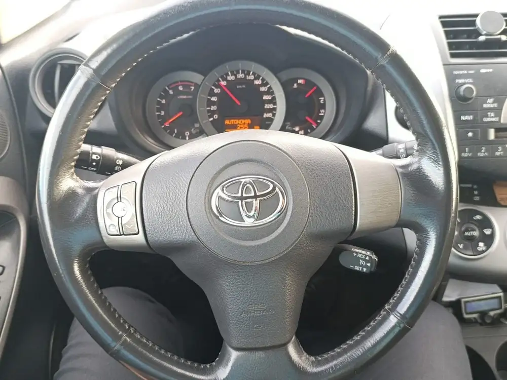 TOYOTA rav4