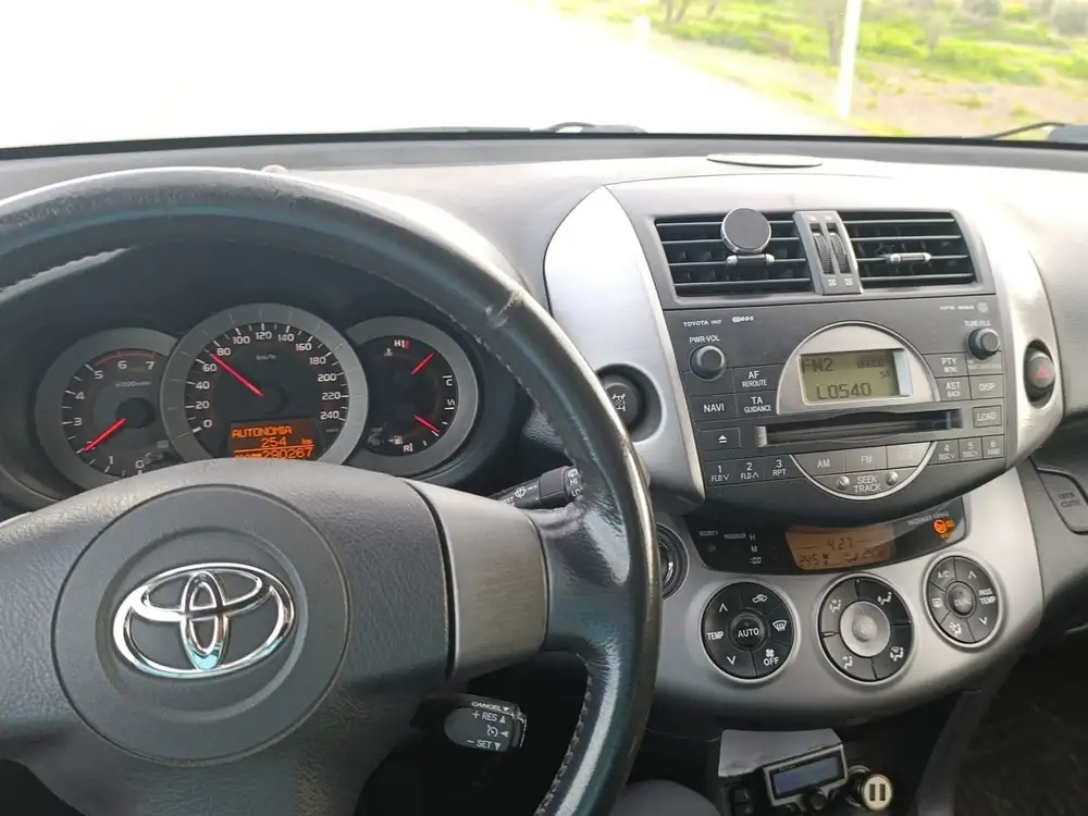 TOYOTA rav4