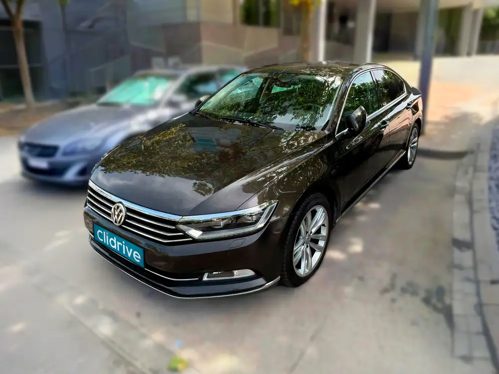 VOLKSWAGEN passat
