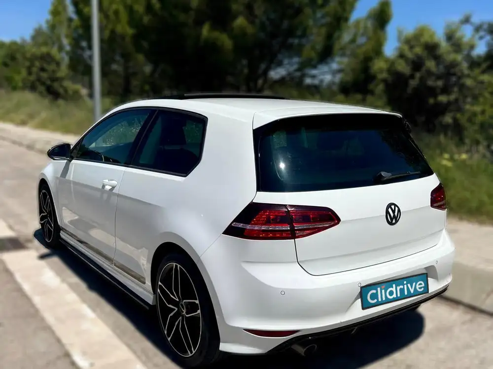VOLKSWAGEN golf