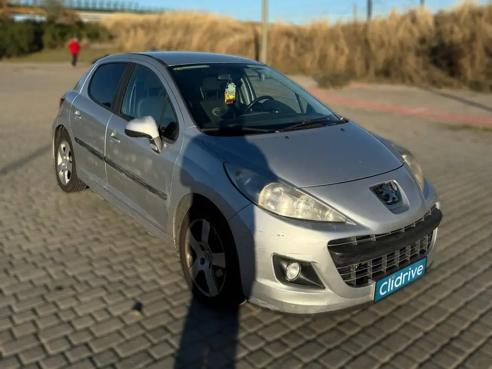PEUGEOT 207