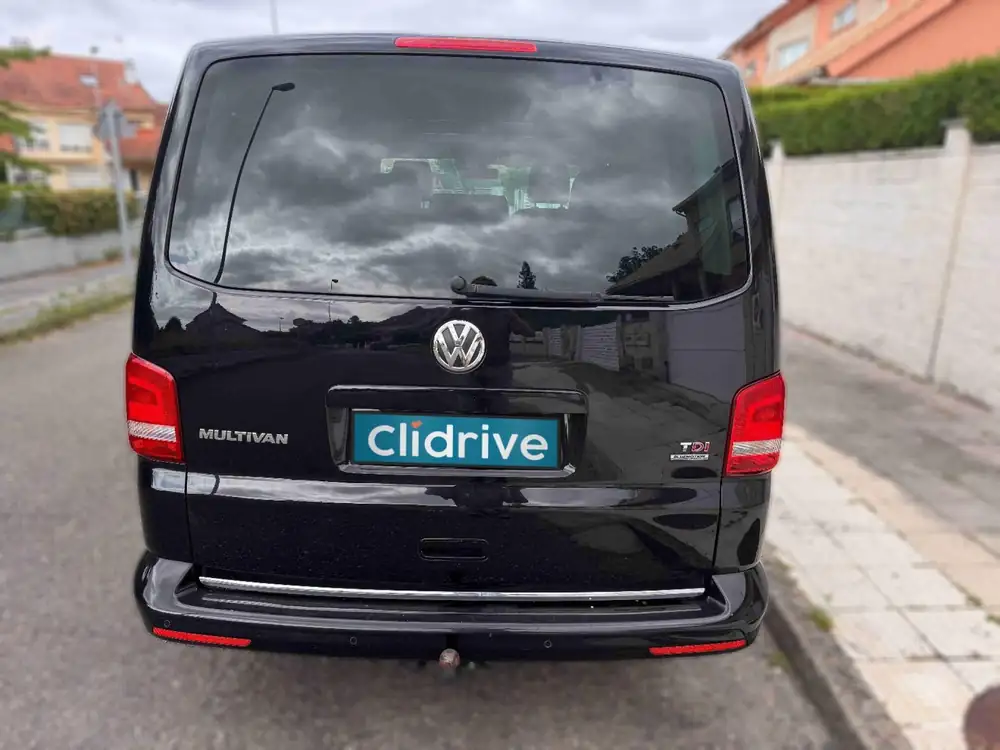 VOLKSWAGEN multivan