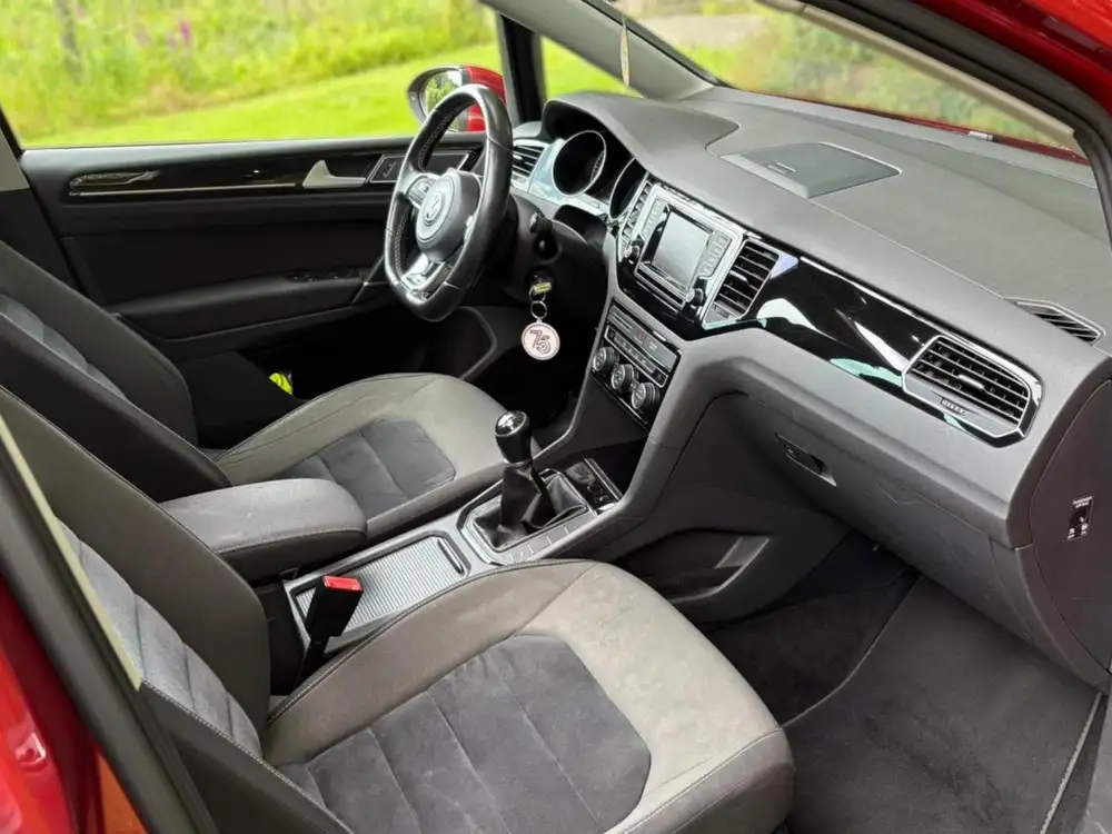 VOLKSWAGEN golf sportsvan